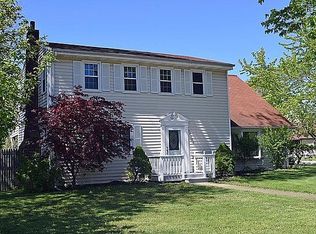 38337 Lake Shore Blvd, Willoughby, OH 44094