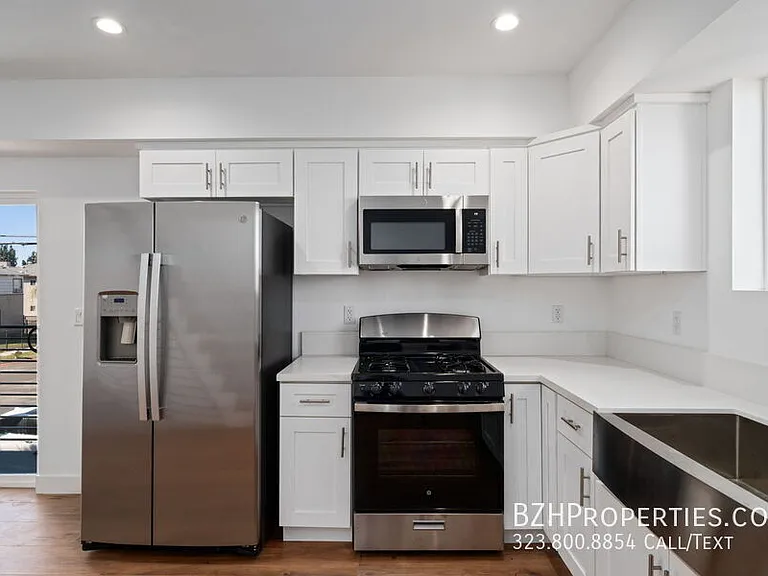6336 Beck Ave #2 — Photo 9
