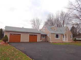 2123 English Rd, Rochester, NY 14616