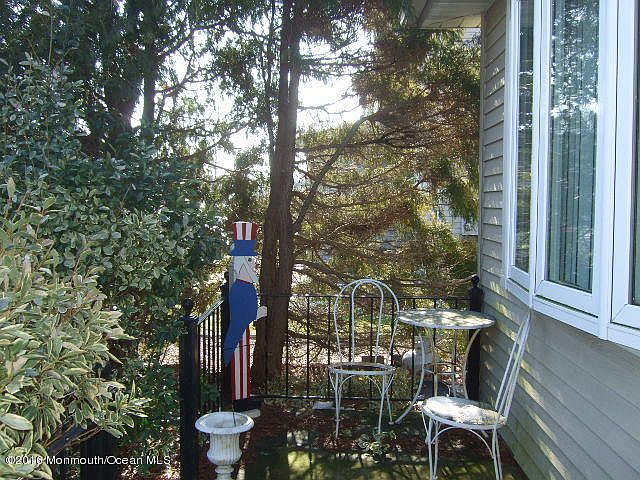 2nd image of 15B Emerald Dr #B