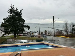 1088 Foster St #1A, White Rock, BC V4B5L8