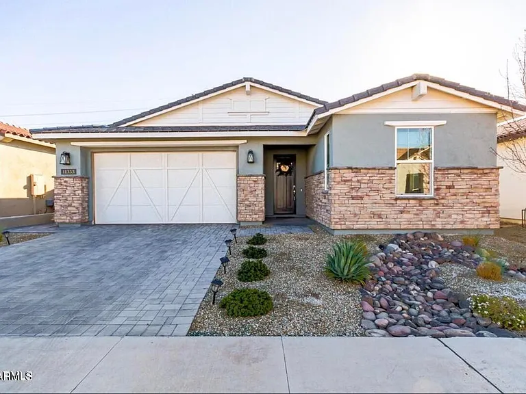 11353 N Luckenbach St — Photo 2