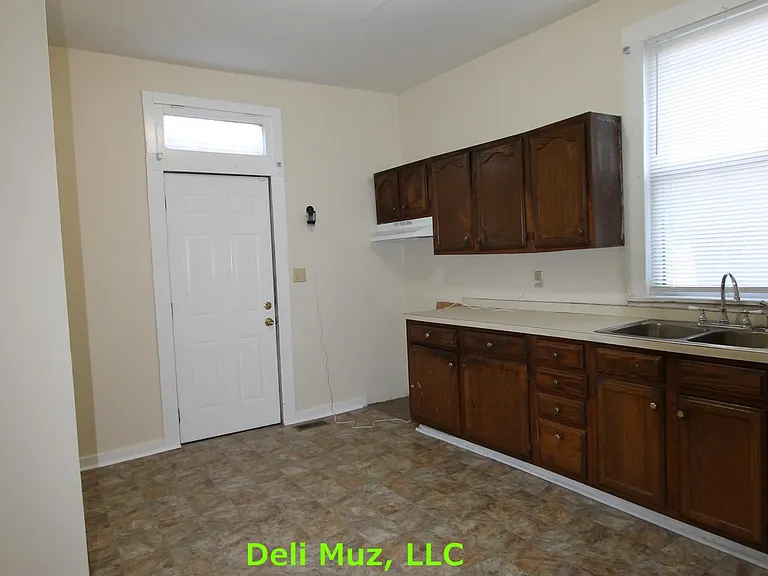 610 Jefferson Ave — Photo 25