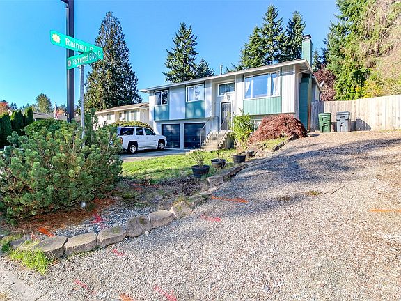 4th image of 2634 Parkwood Boulevard