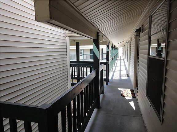 2nd image of 2330 Edenborn Ave #301