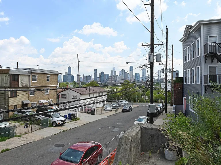 447 Mercer St #1 — Photo 34