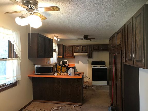 3rd image of 9280 Fawn Lake Dr NE