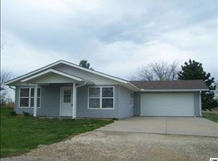 208 Holt Circle Dr, Hoyt, KS 66440
