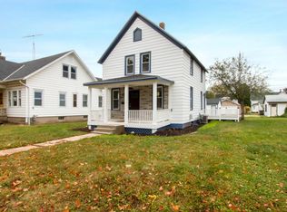 1046 Pleasant St, Lake Geneva, WI 53147