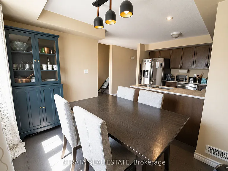 628A Woodlawn Rd E — Photo 7