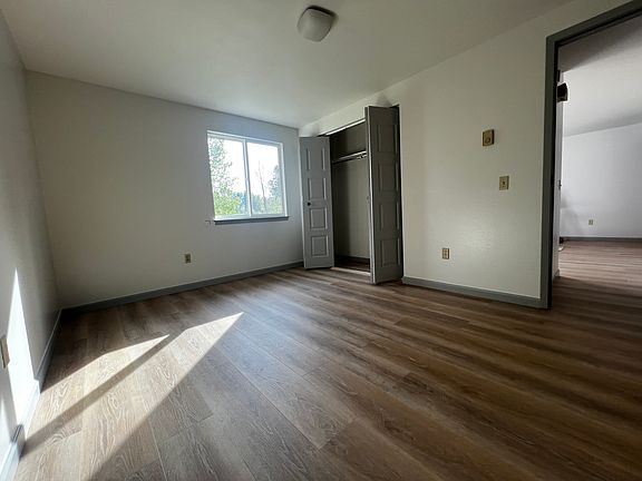 Large Front Bedroom