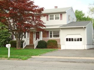 164 Clover Hill Dr, Flanders, NJ 07836