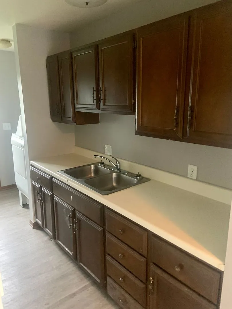65 Sunset Dr — Photo 3