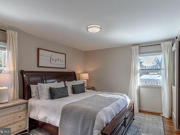 3rd image of 8513 Braeburn Dr