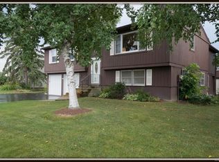 75 Crofton Dr, West Seneca, NY 14224