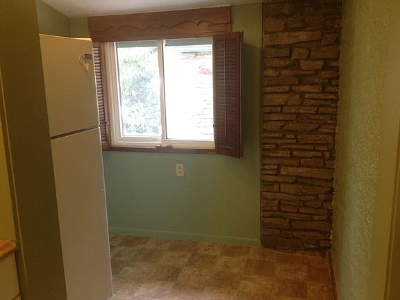 4th image of 540 Lakeview Ave APT 2