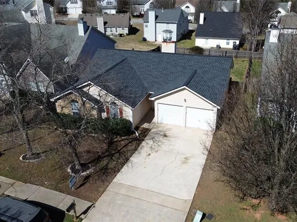 2922 Knoll View Pl, Douglasville, GA 30135