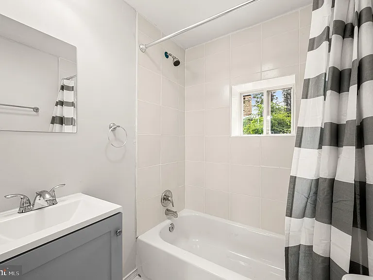 30 Keystone Ave — Photo 17