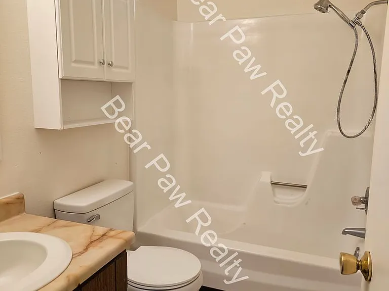 503 Shoshoni St — Photo 6