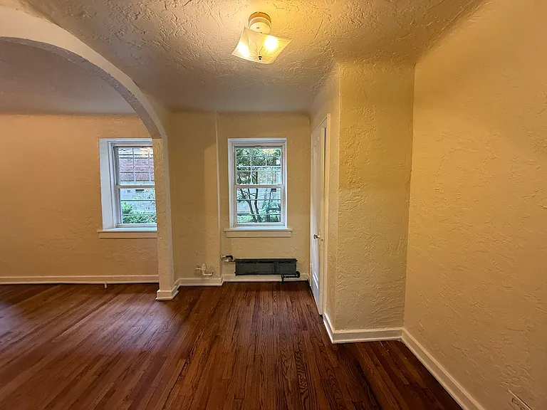 King Edward Annex Apartments — Photo 55
