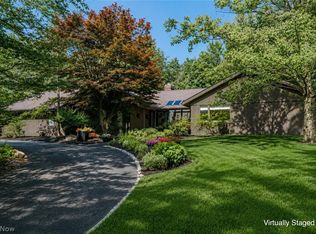 8 Louis Dr, Pepper Pike, OH 44124