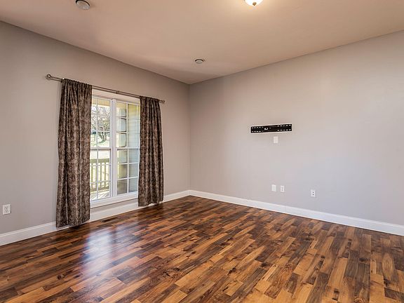 4th image of 2501 Kenzie Dr