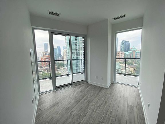 4th image of 159 Wellesley St E #1509