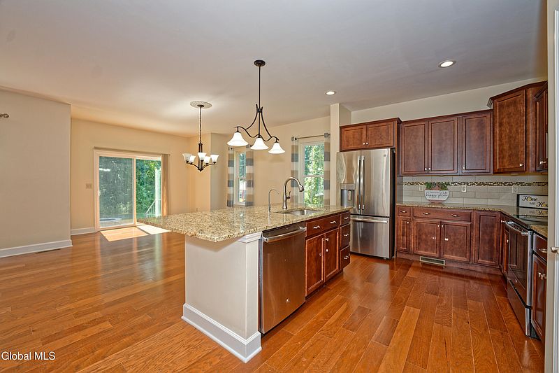 4th image of 43 Madeleine Lane