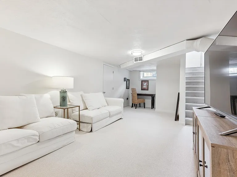 1220 Magnolia St — Photo 23