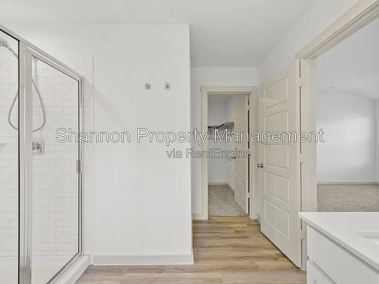 7915 Murciana Dr — Photo 26