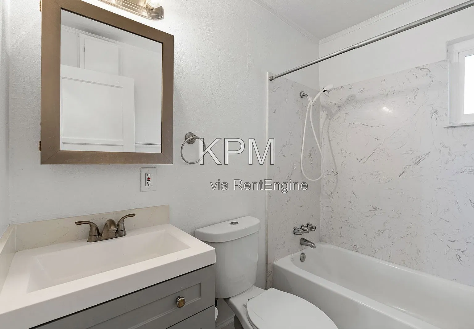 2 bed, 1.0 bath, 997 sqft, $1,695 — Photo 4