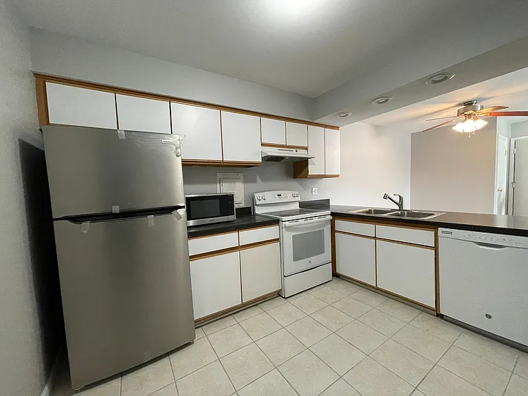 4400 W Euclid Ave — Photo 14