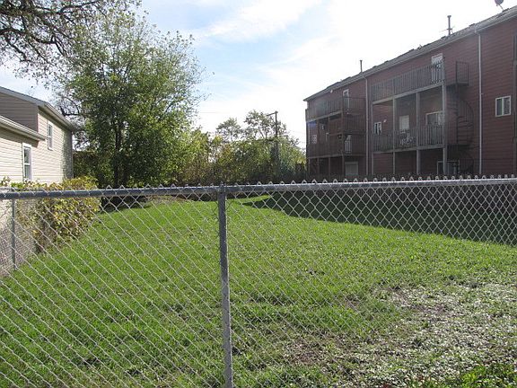 3rd image of 10845 S Vincennes Ave