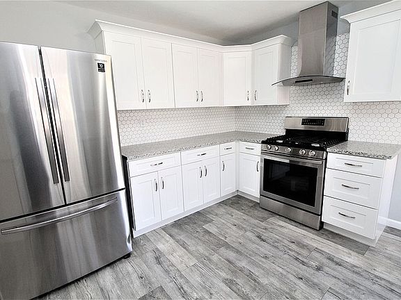 2nd image of 1246 Meadowbrook Dr