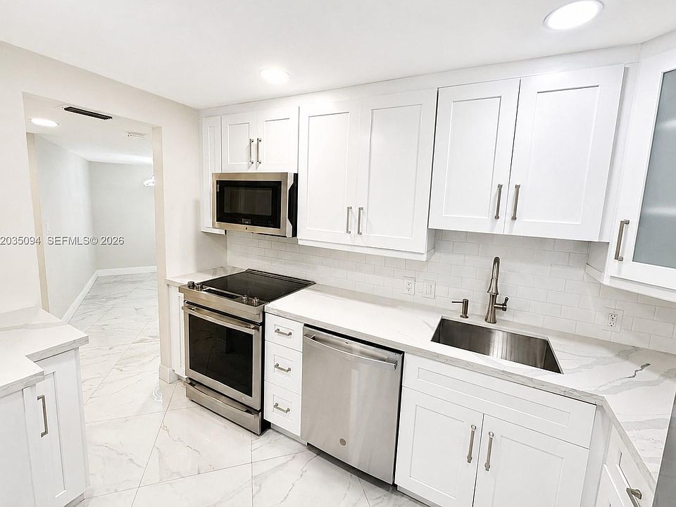 1st image of 3301 N Country Club Dr APT 305