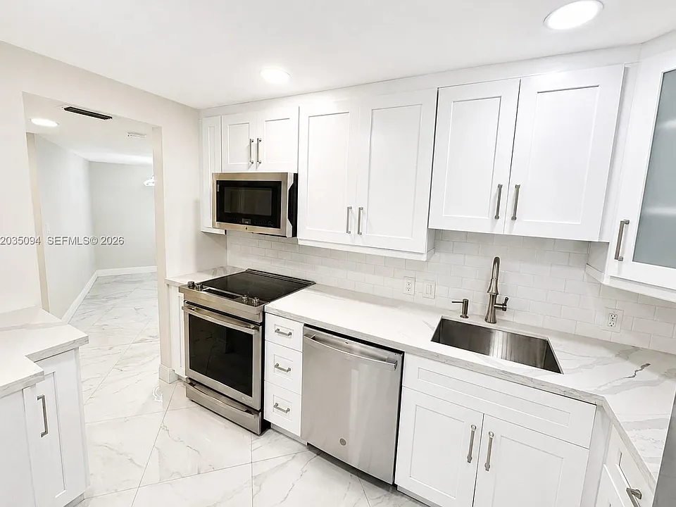 3301 N Country Club Dr #305