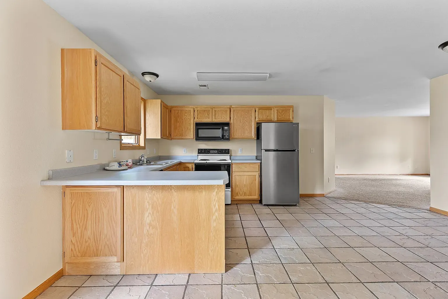 3 bed, 1291 sqft, $1,800 — Photo 3