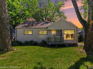 4142 Royal Ave, Berkley, MI 48072