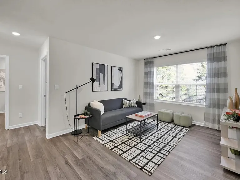 678 Saint Andrews Dr — Photo 9