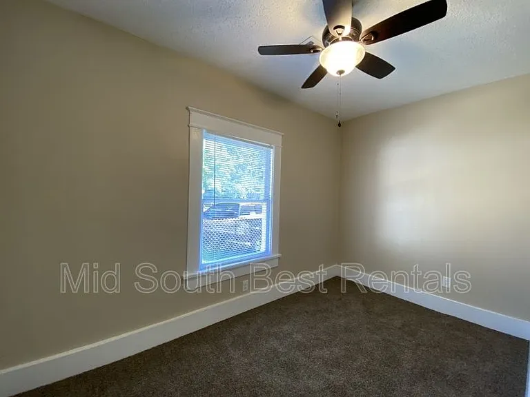 4200 Alma St — Photo 5
