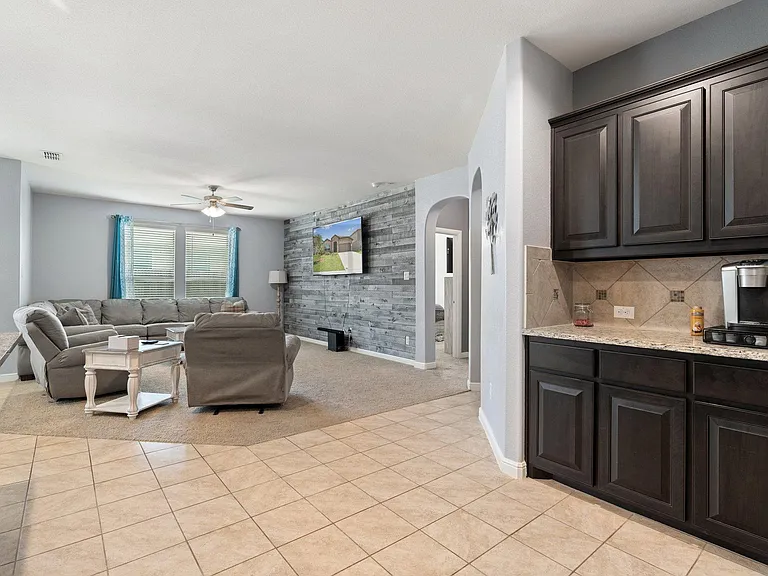 9124 Golden Hollow Ln — Photo 7