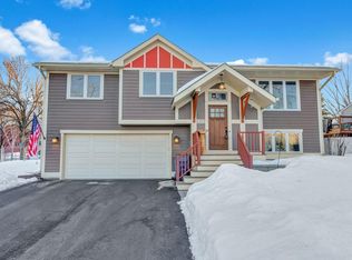 1332 Cope Ave E, Maplewood, MN 55109