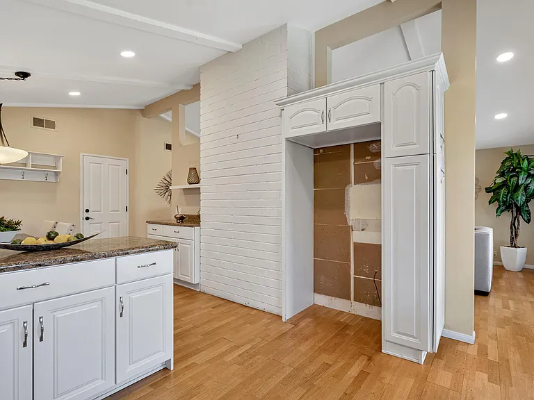 9131 Warfield Dr — Photo 26