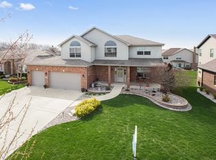 16255 W Lakeside Dr, Lockport, IL 60441