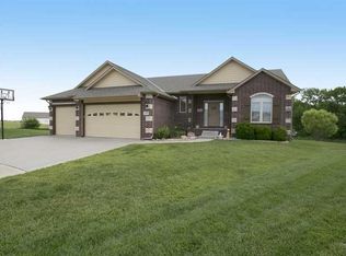 2522 N Springdale Cir, Wichita, KS 67228