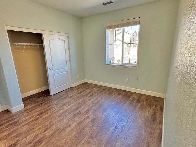 10520 Rollins Dr — Photo 21