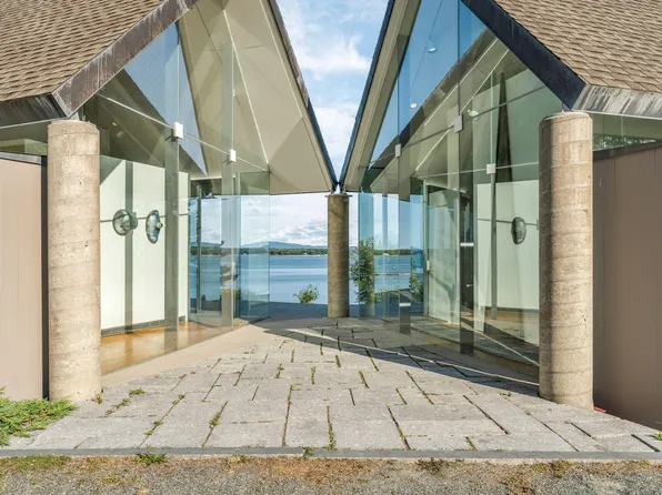 31 Daybreak Lane, Surry, ME 04684