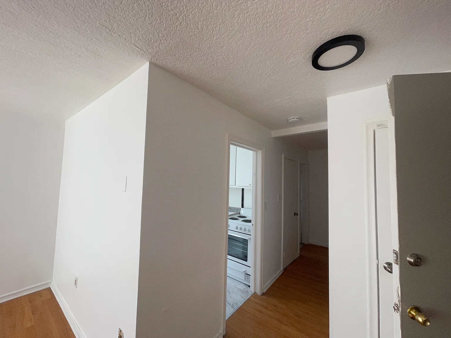 2407 Lake Shore Boulevard West Toronto — Photo 3