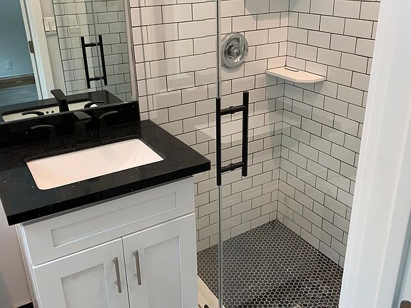 Modern Master Bathroom