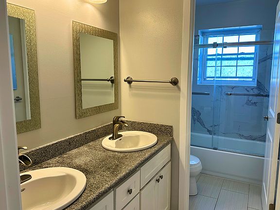 4th image of 1915 Mount Vernon Ct APT 18